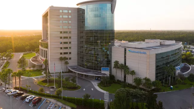 A vast view of the AdventHealth Daytona hospital building