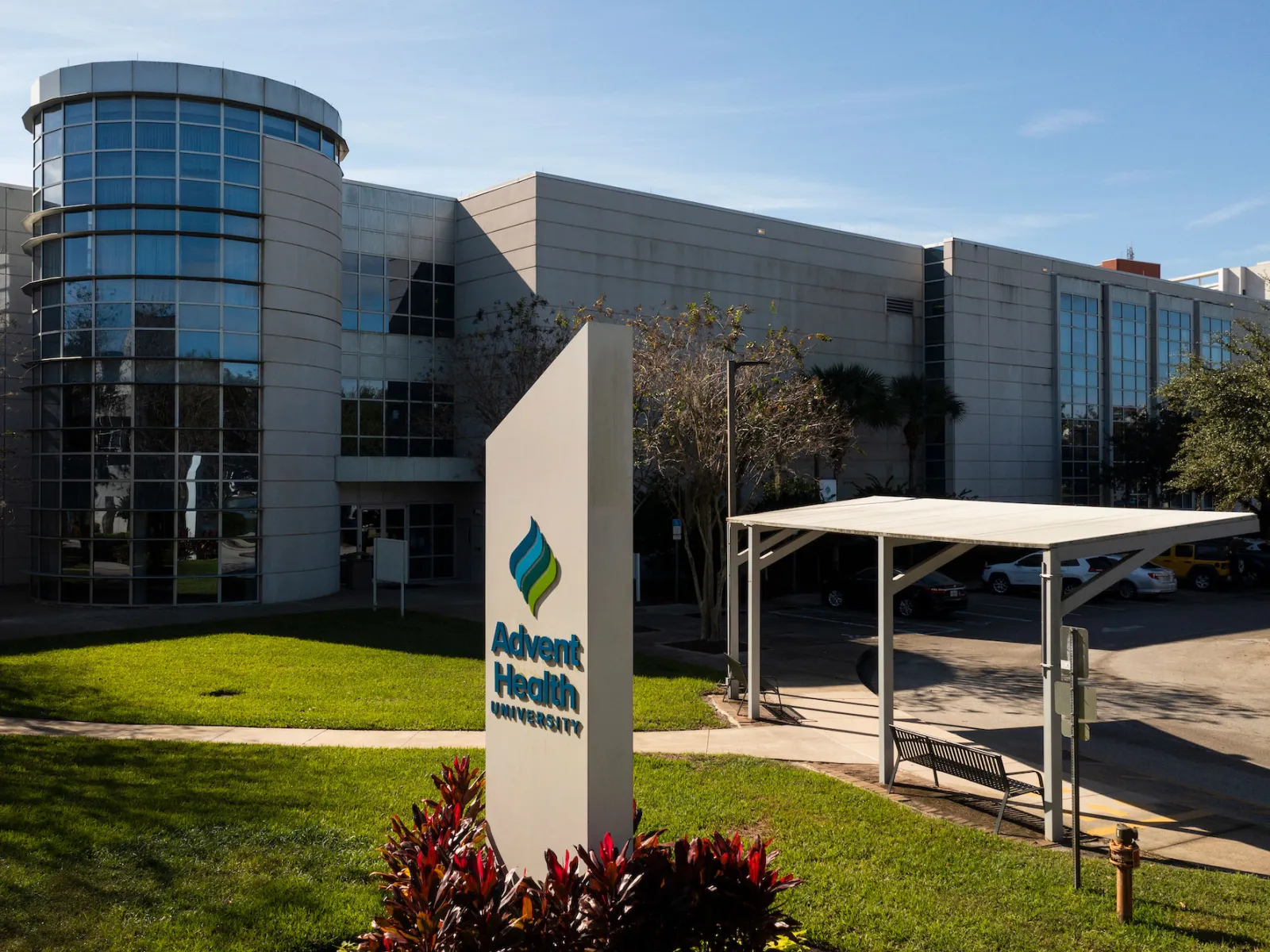 AdventHealth University Exterior Photo